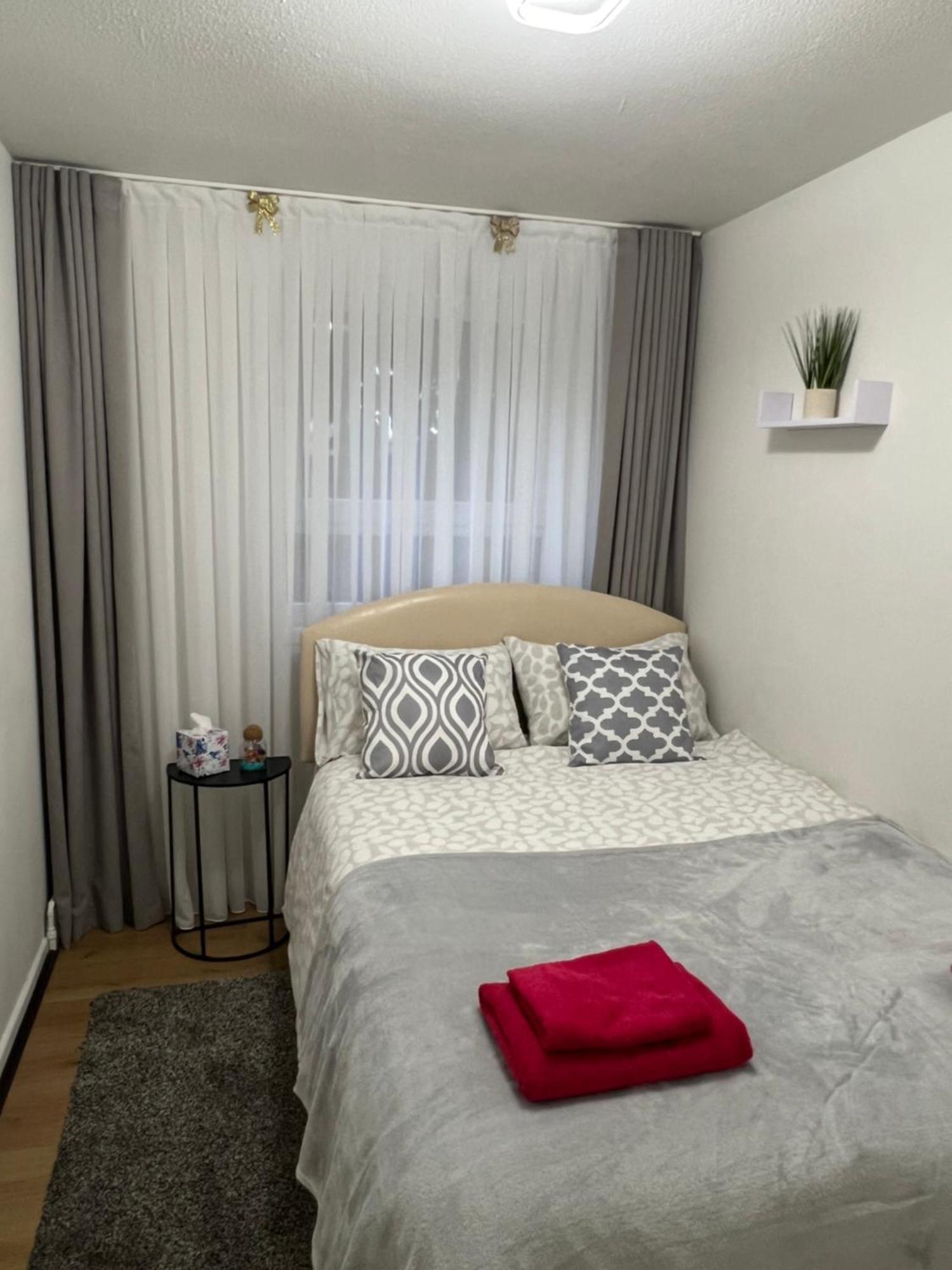 Gasthuis Spacious For Rent 10 Min From Tower Bridge Londen